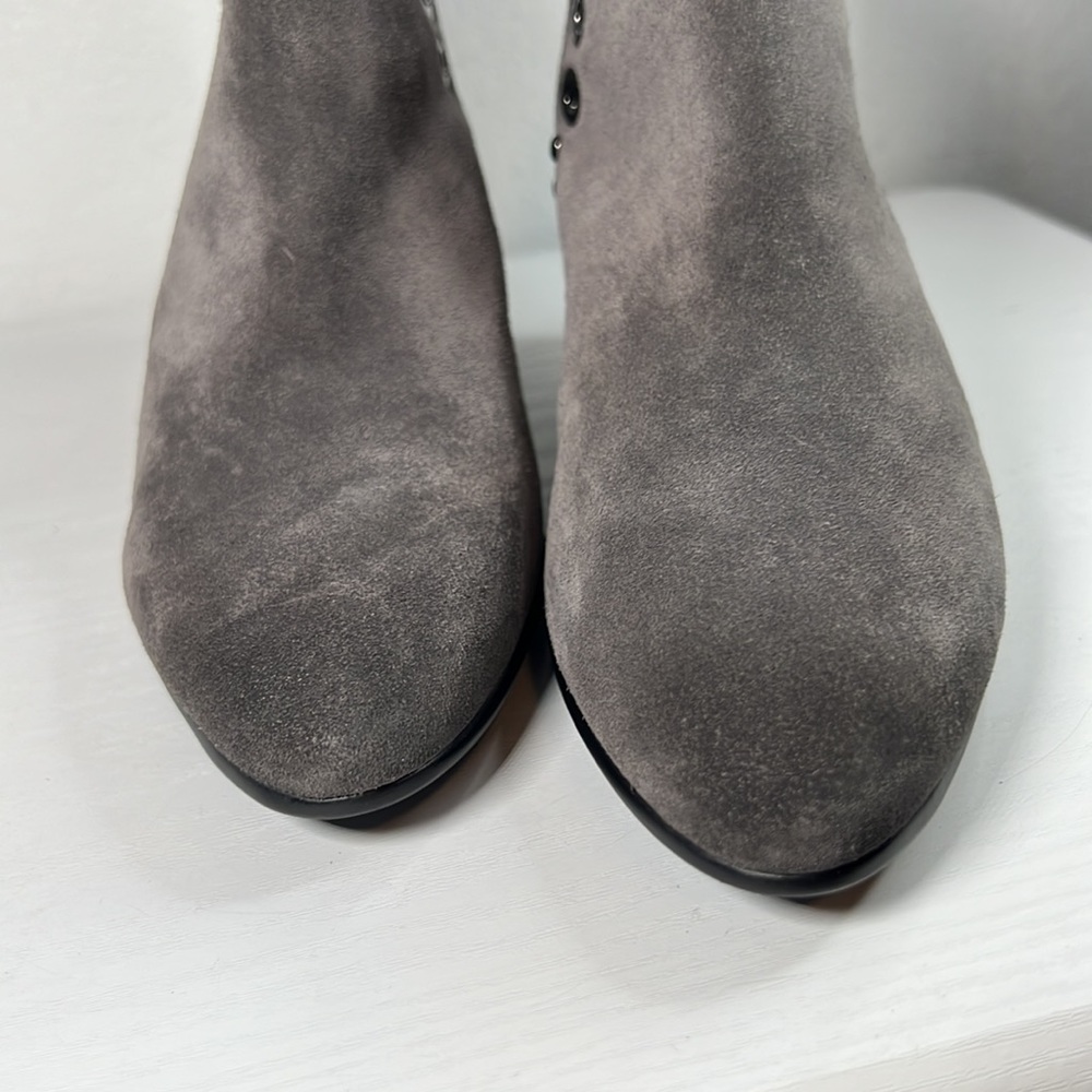Sam Edelman Rubin Women's Gray Eyelet Leather Ankle Bootie Cuban Heels Size 8 - Picture 15 of 16